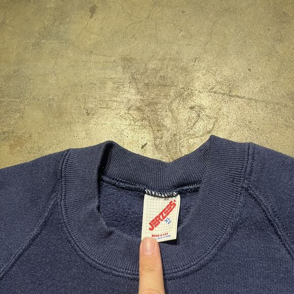Vintage 80s Jerzees Navy Blank Raglan Cut Sweatshirt - Picture 3 of 3